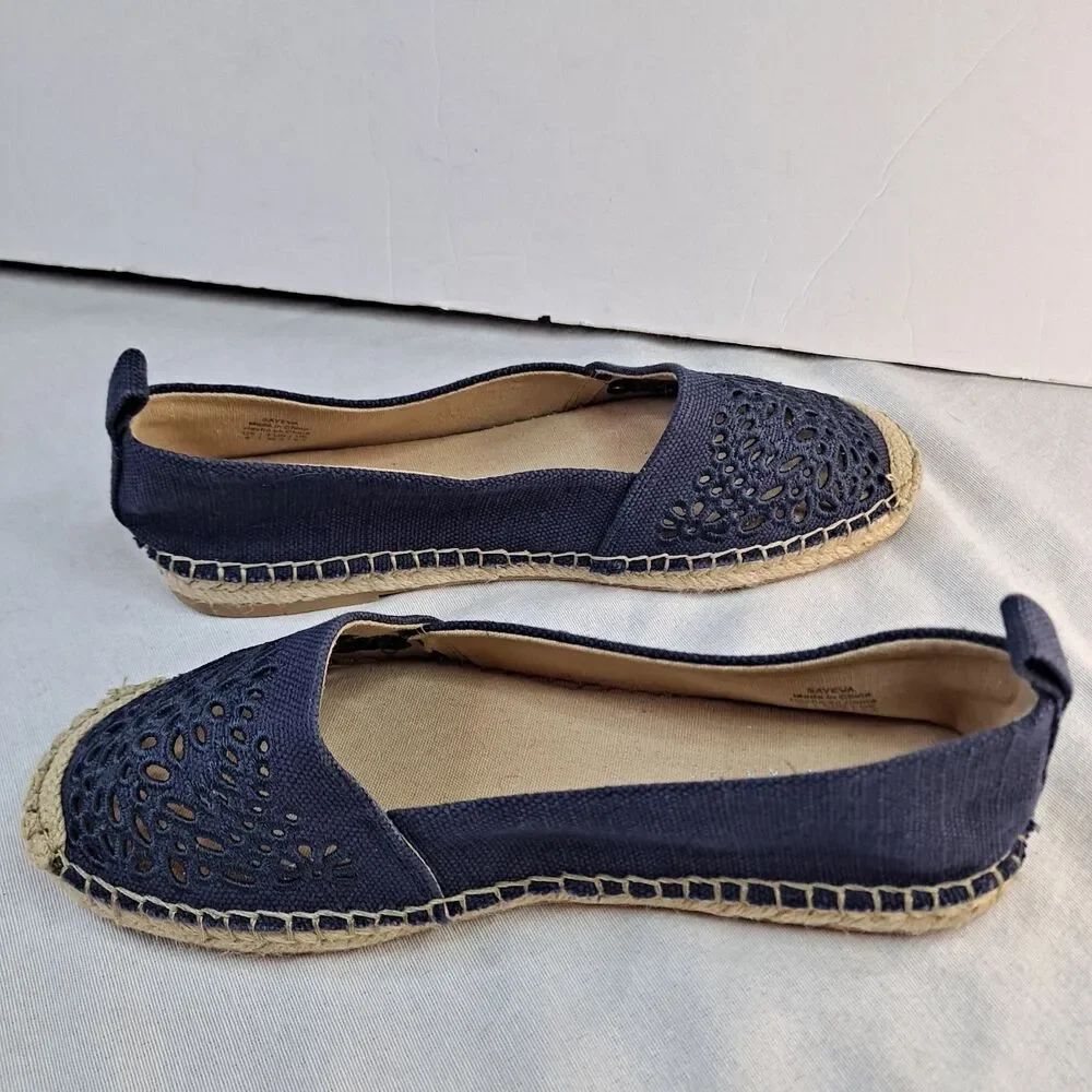 Kelly & Katie Sayeva Espadrille Flats Women's 8 Navy Embroidered Perforated